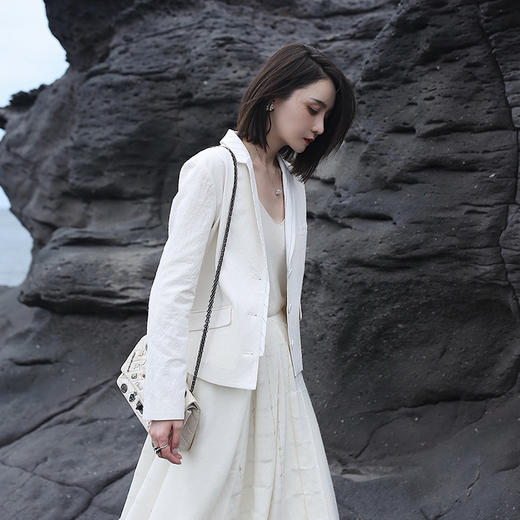 柏图/天丝亚麻棉质混纺西装外套女秋条纹拼接小西服百搭短款上衣 商品图1