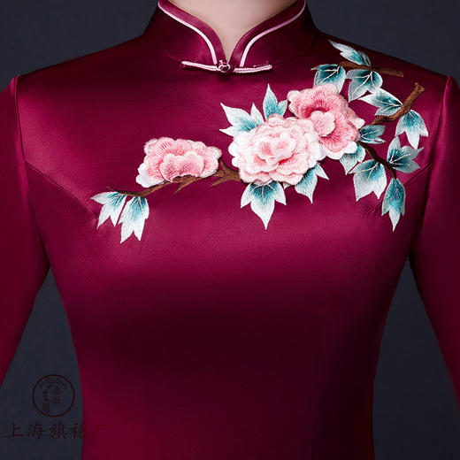 上海旗袍厂LHS-L808立体绣花妈妈装婚宴婚礼加厚旗袍裙2019新款秋冬季 商品图3