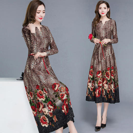 YWE-LFDS-YY19B39新款豹纹气质修身连衣裙 商品图1