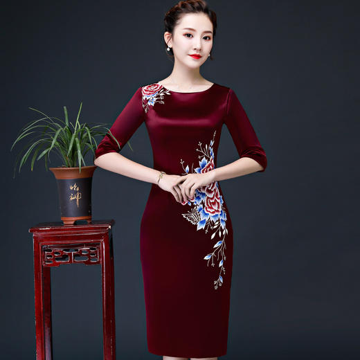 YSN-L911秋季新款改良酒红色圆领妈妈装旗袍 商品图0
