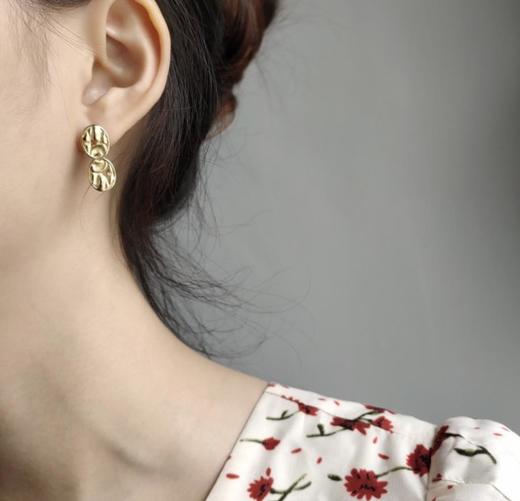 【首饰】925纯银INS风格设计师款金色不规则耳钉 商品图1