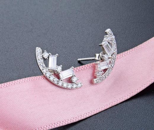 【首饰】 s925纯银流行耳钉 女生镶锆石 商品图1