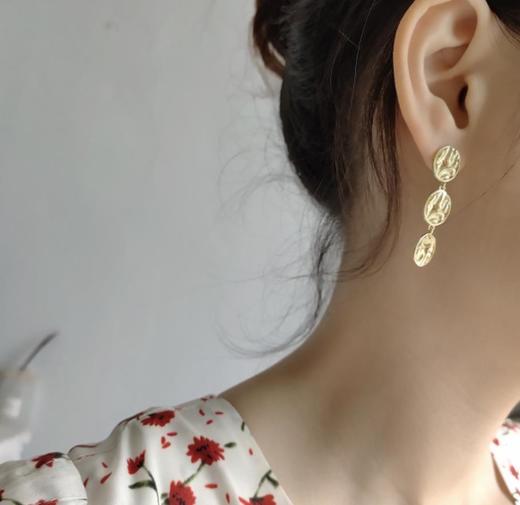 【首饰】925纯银INS风格设计师款金色不规则耳钉 商品图2