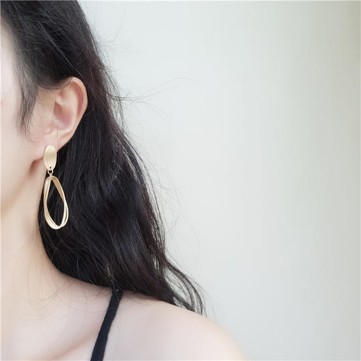 JML-欧美大牌气质哑光金耳钉 商品图1