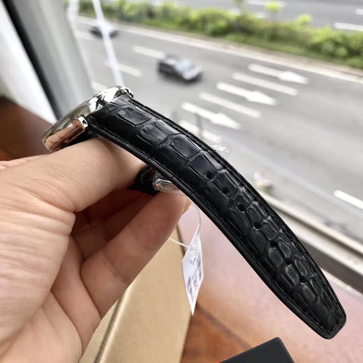 原单渠道出口订单！瑞士机 IWC万国柏涛菲诺 系列 表径40mm 美洲鳄鱼皮表带 男士腕表
经典款红60 黑面 IW356502 商品图8