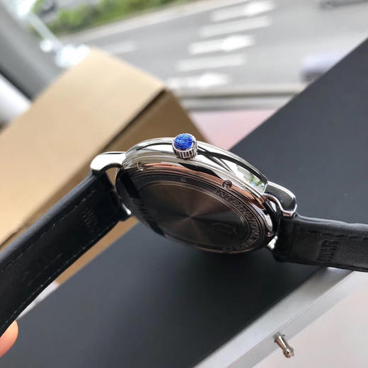 原单渠道出口订单！瑞士机 IWC万国柏涛菲诺 系列 表径40mm 美洲鳄鱼皮表带 男士腕表
经典款IW356501 商品图6
