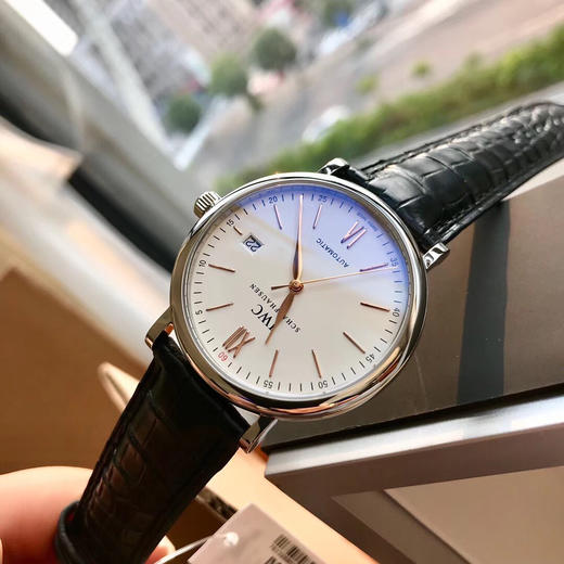 原单渠道出口订单！瑞士机 IWC万国柏涛菲诺 系列 表径40mm 美洲鳄鱼皮表带 男士腕表
经典款白面金针IW356517 商品图5