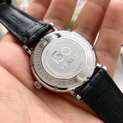 原单渠道出口订单！瑞士机 IWC万国柏涛菲诺 系列 表径40mm 美洲鳄鱼皮表带 男士腕表
蓝面白日历，底盖150周年纪念款IW356518 商品图8