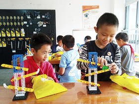2019秋重庆市高滩岩小学力翰科学三年级【编程机器人】课程 19.Q.X.D.07
