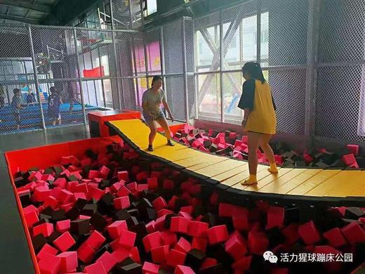不限时单人蹦床 商品图0