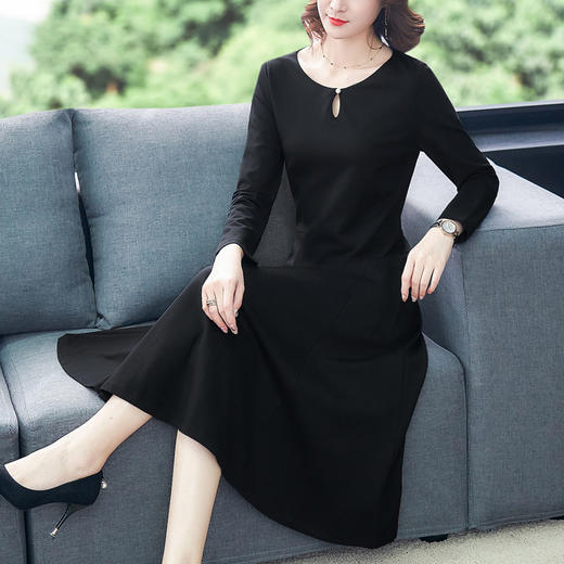 GZM-gd7960简约大气时尚阔太太妈妈连衣裙女2019秋装新款纯色百搭大摆长裙子 商品图1