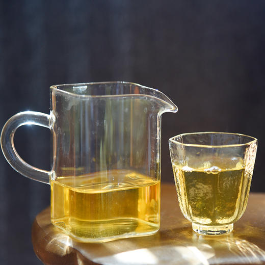 葳盛茶业2016年鸣春话茶典藏普洱茶生茶300克饼 商品图1