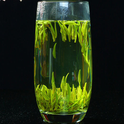 峨眉山云雾绿茶 特级青针 雨前嫩芽 竹叶型青茶 单芽雀舌 商品图1