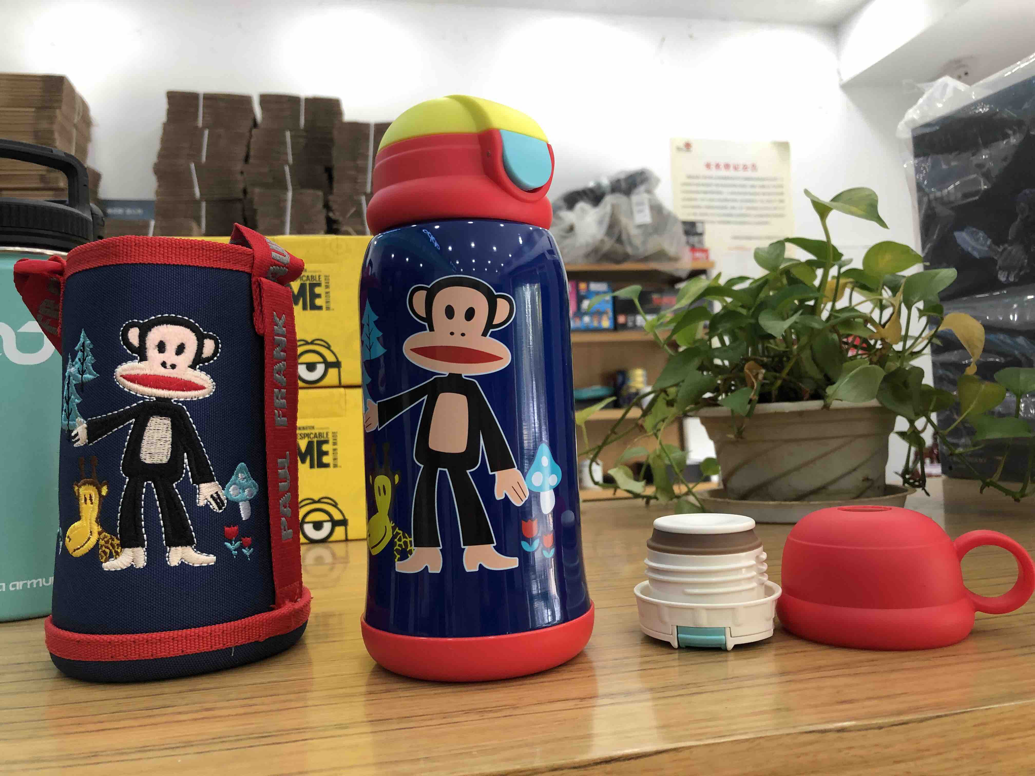 好用paulfrank大嘴猴儿童保温杯保温壶正品