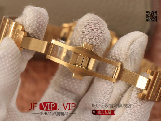 BV男装大号-卡地亚新款山度士 表壳：316材质表盘：渐变蓝色表针，尺寸：39.8X47.5X9.08毫米表冠：蓝宝石机芯：MIYOTA-9015 商品图8