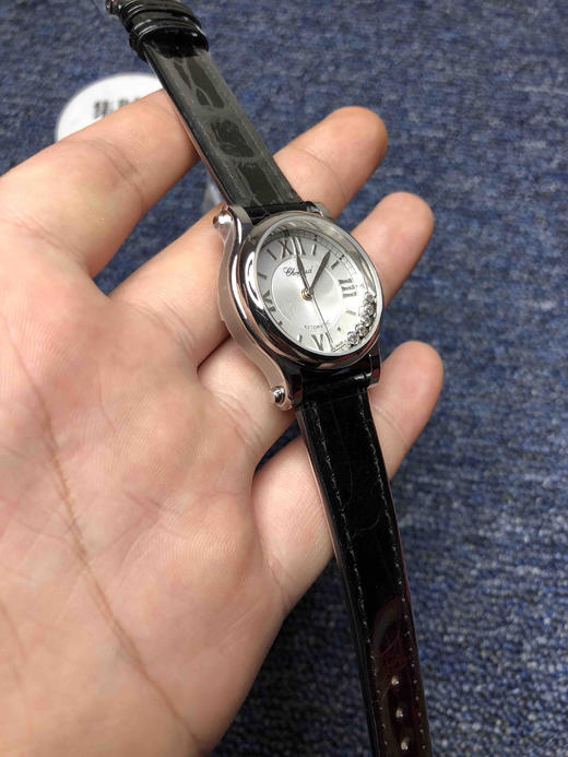 萧邦 快乐钻系列 表盘尺寸30mm TOP级2892全自动上链机械机芯，美洲鳄鱼皮表带，轻松出席各种场合😊 商品图2