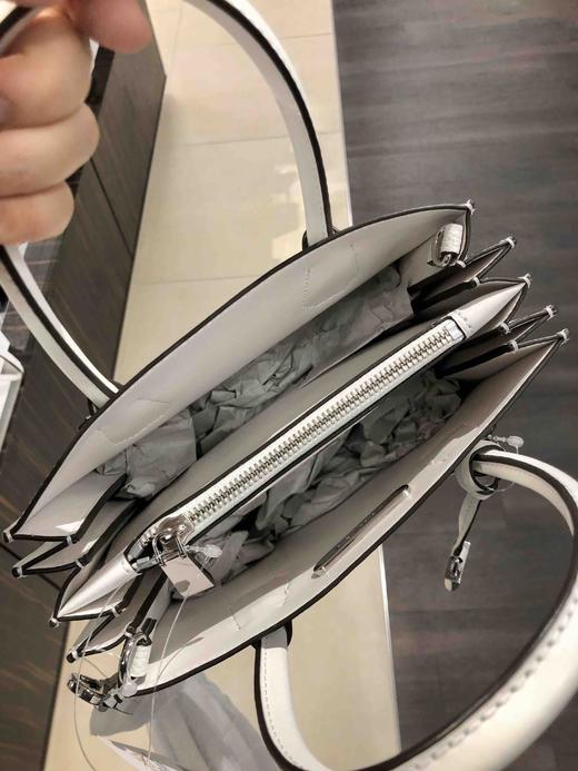捡漏！专柜款下架奥莱！Mk专柜款白色mercer风琴包 商品图3