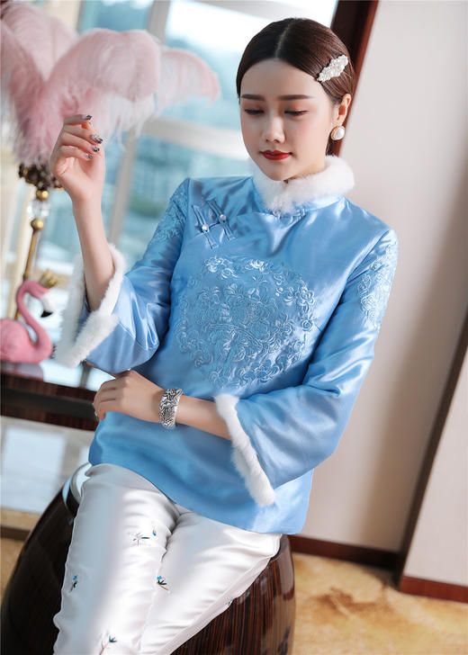 QZ-19022秋冬团花刺绣中式国风改良旗袍上衣 商品图0