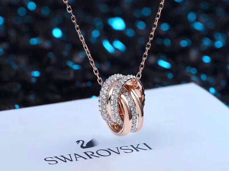 swarovski施华洛世奇环环相扣项链