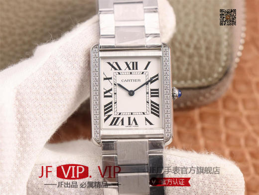 K11卡地亚坦克系列，精钢版，有24mm×31mm,中号27mm×34mm,两个尺寸，原厂鳄鱼皮带，底盖编码，均与正品一致！配贴码，一表一码！十种颜色表带！男士腕表，精钢表带，自动机械机芯，密底。 商品图0