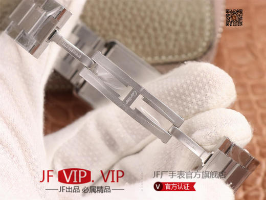 K11卡地亚坦克系列，精钢版，有24mm×31mm,中号27mm×34mm,两个尺寸，原厂鳄鱼皮带，底盖编码，均与正品一致！配贴码，一表一码！十种颜色表带！男士腕表，精钢表带，自动机械机芯，密底。 商品图8