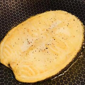 法国深海银鳕鱼 来自著名的sapmer公司 营养价值很高的深海鱼类，肉质细嫩，高蛋白·低脂肪·