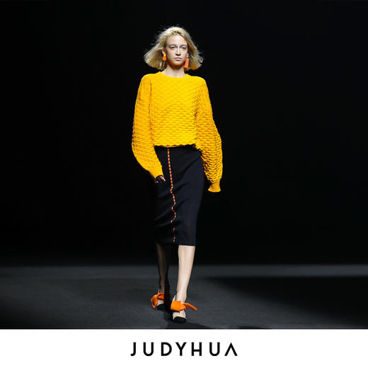 JUDYHUA秀款 几何肌理针织上衣 商品图1