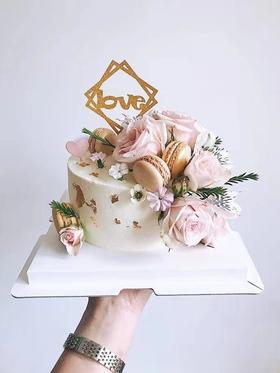 定制唯美鲜花马卡龙蛋糕