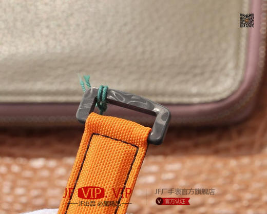 DIW劳力士宇宙计时迪通拿系列，上海7750计时机芯，表壳碳纤维材质打造，镜面双面电镀高透膜工艺，男士腕表，绢丝表带，自动机械机芯，密底。 商品图7