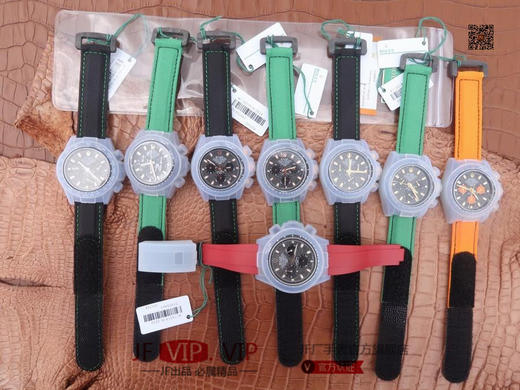 DIW劳力士宇宙计时迪通拿系列，上海7750计时机芯，表壳碳纤维材质打造，镜面双面电镀高透膜工艺，男士腕表，绢丝表带，自动机械机芯，密底。 商品图10