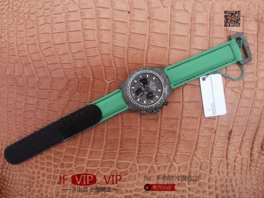 DIW劳力士宇宙计时迪通拿系列，上海7750计时机芯，表壳碳纤维材质打造，镜面双面电镀高透膜工艺，男士腕表，绢丝表带，自动机械机芯，密底 商品图9