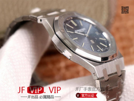 XF 爱bi皇家橡树15202，功能与正品一致，厚度8.5mm，极限还原正品厚度。上手效果非常好。男士腕表，精钢表带，自动机械机芯，透底。 商品图5