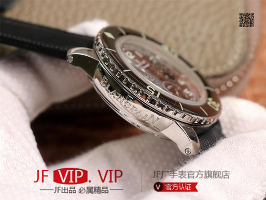 OM宝po五十噚5085F，直径45x15.5毫米精钢表壳制造配备齿纹单向旋转表圈 ，大50噚盘面带有放射花纹表盘配搭“游泳圈口”另豪华程度更加酷炫，男士腕表 商品图5