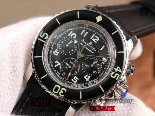 OM宝po五十噚5085F，直径45x15.5毫米精钢表壳制造配备齿纹单向旋转表圈 ，大50噚盘面带有放射花纹表盘配搭“游泳圈口”另豪华程度更加酷炫，男士腕表 商品图3