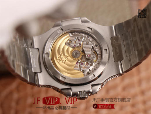 R8百达fei丽，机芯采用进囗9015改CaI.324 S C 自动机械机芯，腕表直径40毫米，18K白金施华洛世奇美钻，蓝宝石双面水晶镜面，日历功能显示，男士腕表，自动机械机芯，精钢表带，透底。 商品图6