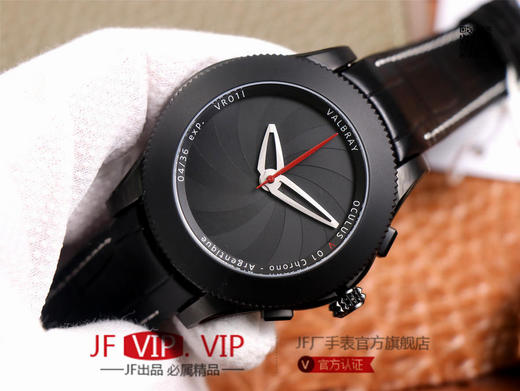 TNK徕卡100周年Valbray EL腕表，采用原装功能相同的计码机芯 7750自动机械 46mm的直径，只要转动手表就可以控制“光圈”大小 ，男士腕表，自动机械机芯，皮表带，透底。 商品图1