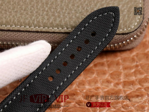 OM宝po五十噚5085F，直径45x15.5毫米精钢表壳制造配备齿纹单向旋转表圈 ，大50噚盘面带有放射花纹表盘配搭“游泳圈口”另豪华程度更加酷炫，男士腕表，自动机械机芯，绢丝表带，密底。 商品图8