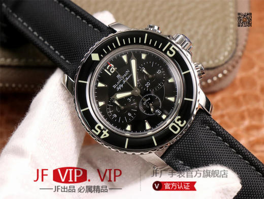 OM宝po五十噚5085F，直径45x15.5毫米精钢表壳制造配备齿纹单向旋转表圈 ，大50噚盘面带有放射花纹表盘配搭“游泳圈口”另豪华程度更加酷炫，男士腕表，自动机械机芯，绢丝表带，密底。 商品图2