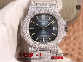 R8百达fei丽，机芯采用进囗9015改CaI.324 S C 自动机械机芯，腕表直径40毫米，18K白金施华洛世奇美钻，蓝宝石双面水晶镜面，日历功能显示，男士腕表，自动机械机芯，精钢表带，透底。