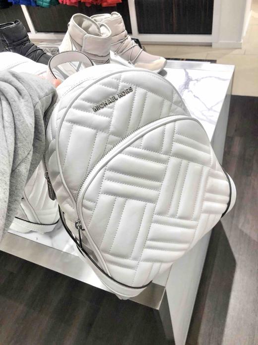 MK Abbry 哑光羊皮小香风中号双肩背包 商品图3