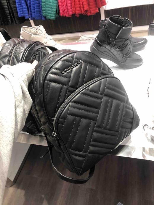 MK Abbry 哑光羊皮小香风中号双肩背包 商品图0