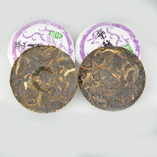 澜沧古茶 紫龙玉饼（生茶+熟茶） 66g/瓶*2 商品图4