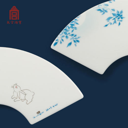 【故宫陶瓷】月兔桂花清-扇形盘圆盘味碟国风中式骨瓷餐具礼盒 商品图3