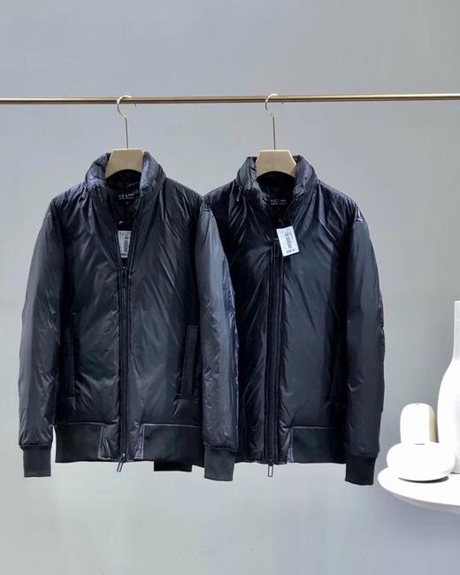 点此购买 阿玛尼男士商务休闲羽绒服 云 133889 商品图0