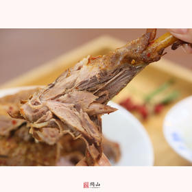  山里｜这只熏鹅，从皮到骨，每一寸都好吃 