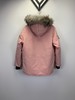 点此购买 加拿大鹅女款连帽毛领羽绒服 明134885 商品缩略图8