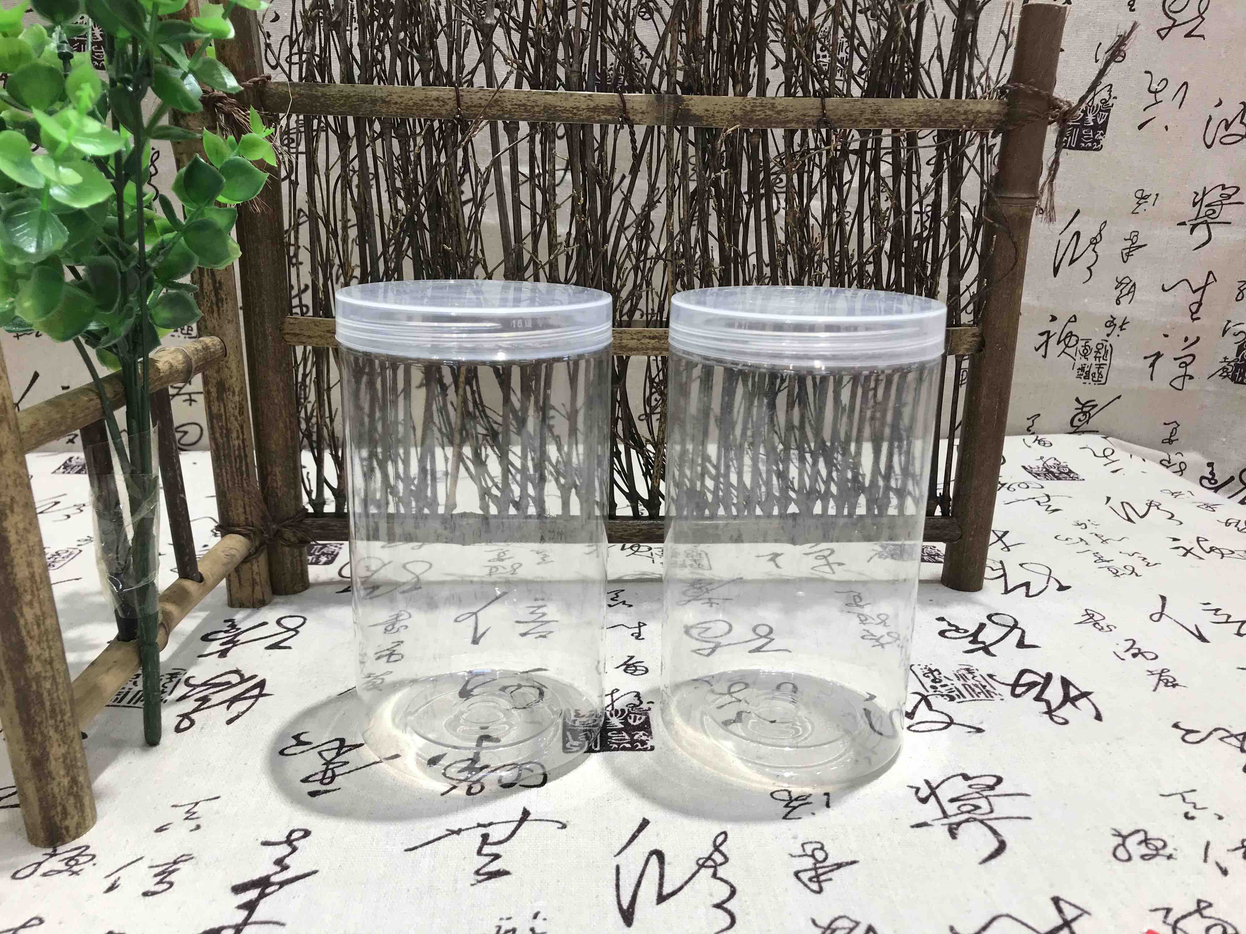 85乘150胶罐  1.2元一个/一件252个/一件300元