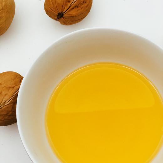 来自香格里拉雪域高原的有机核桃油 500ml 商品图1