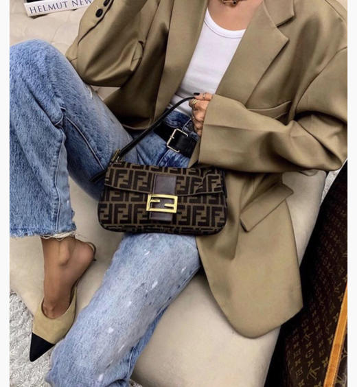 独一份的品味！Fendi芬迪 中古法棍包 商品图2