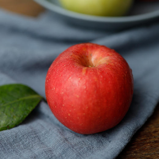 山东三色苹果 （全红富士/黄金富士/青森王林）4.5斤 商品图2